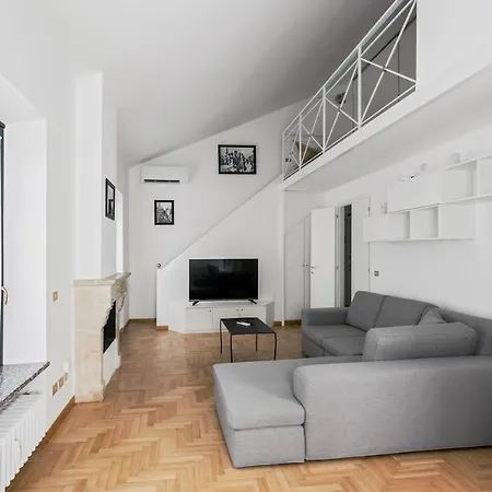 Living Brera, A Unique Experience - Vicolo Fiori Apartment Milan