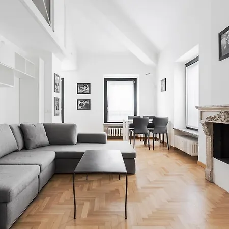 Living Brera, A Unique Experience - Vicolo Fiori Milan