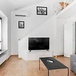 Apartment Hostmate - - Vicolo Fiori - Brera *